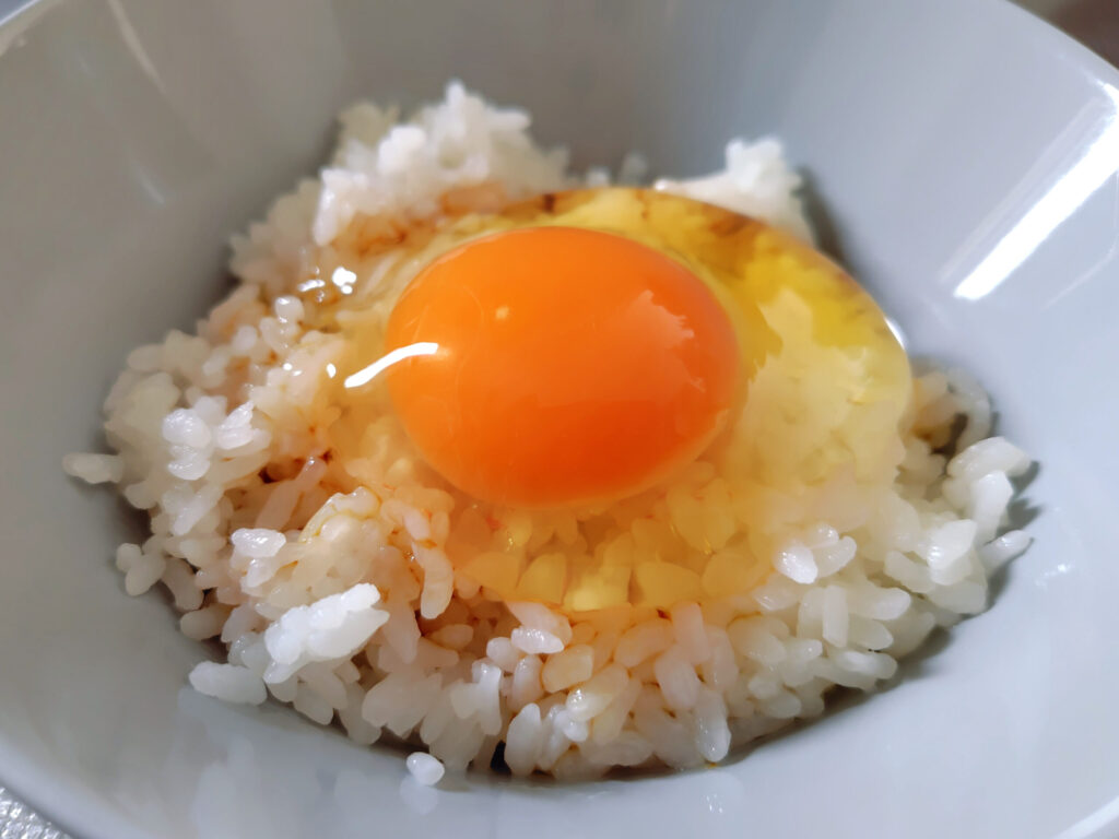 イオン オーガニック丸大豆醤油をかけた卵かけご飯